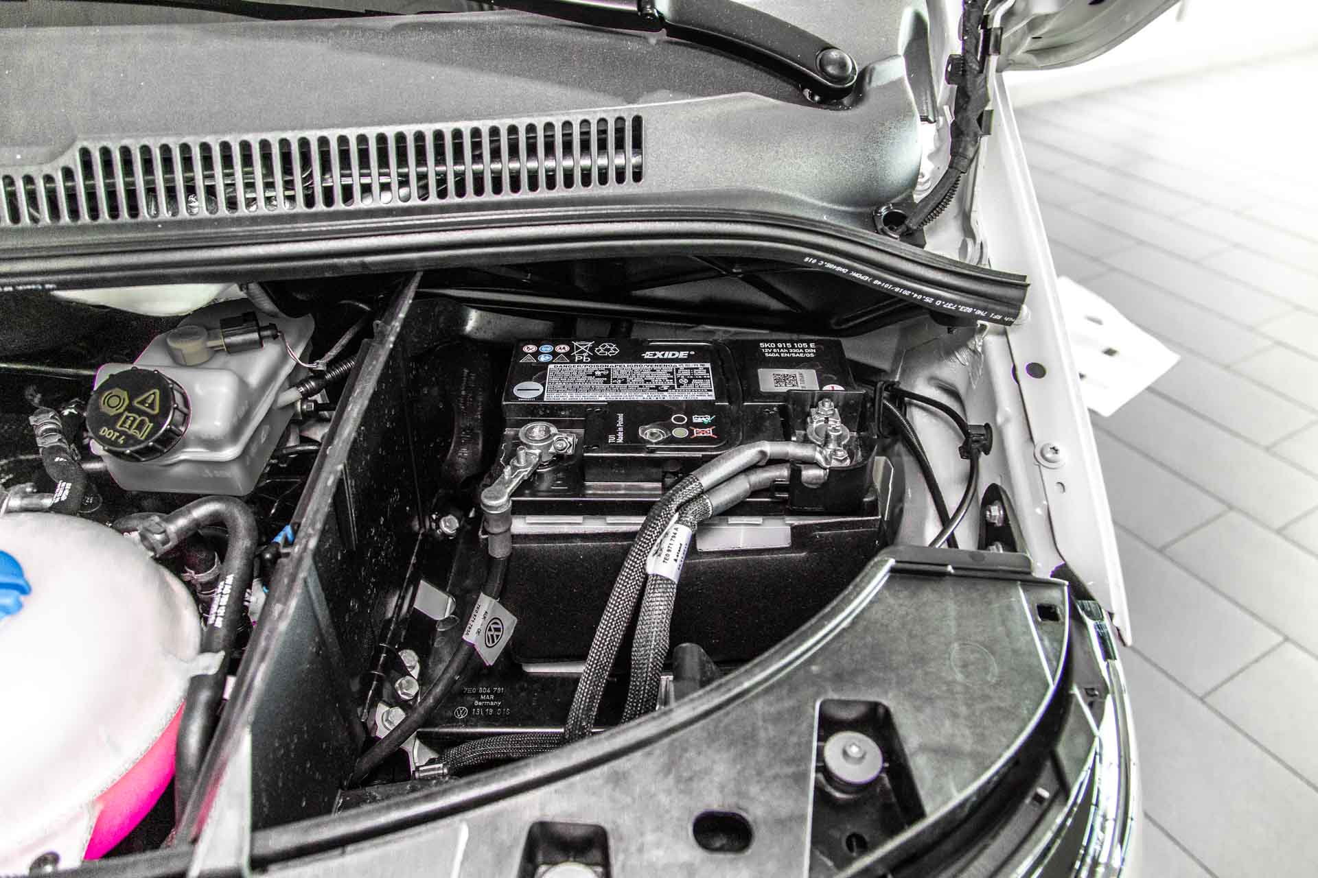 Фотография двигателя фургона Фольксваген Каравелле
