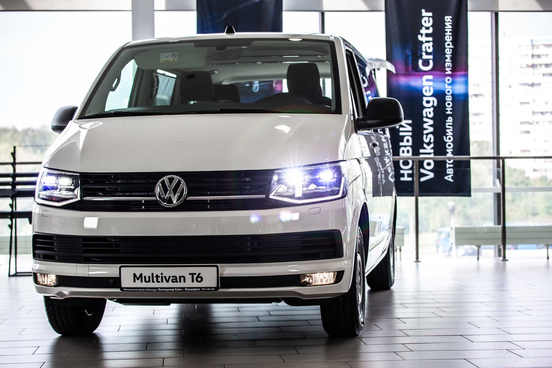Фото головных фар Volkswagen Multivan 2018