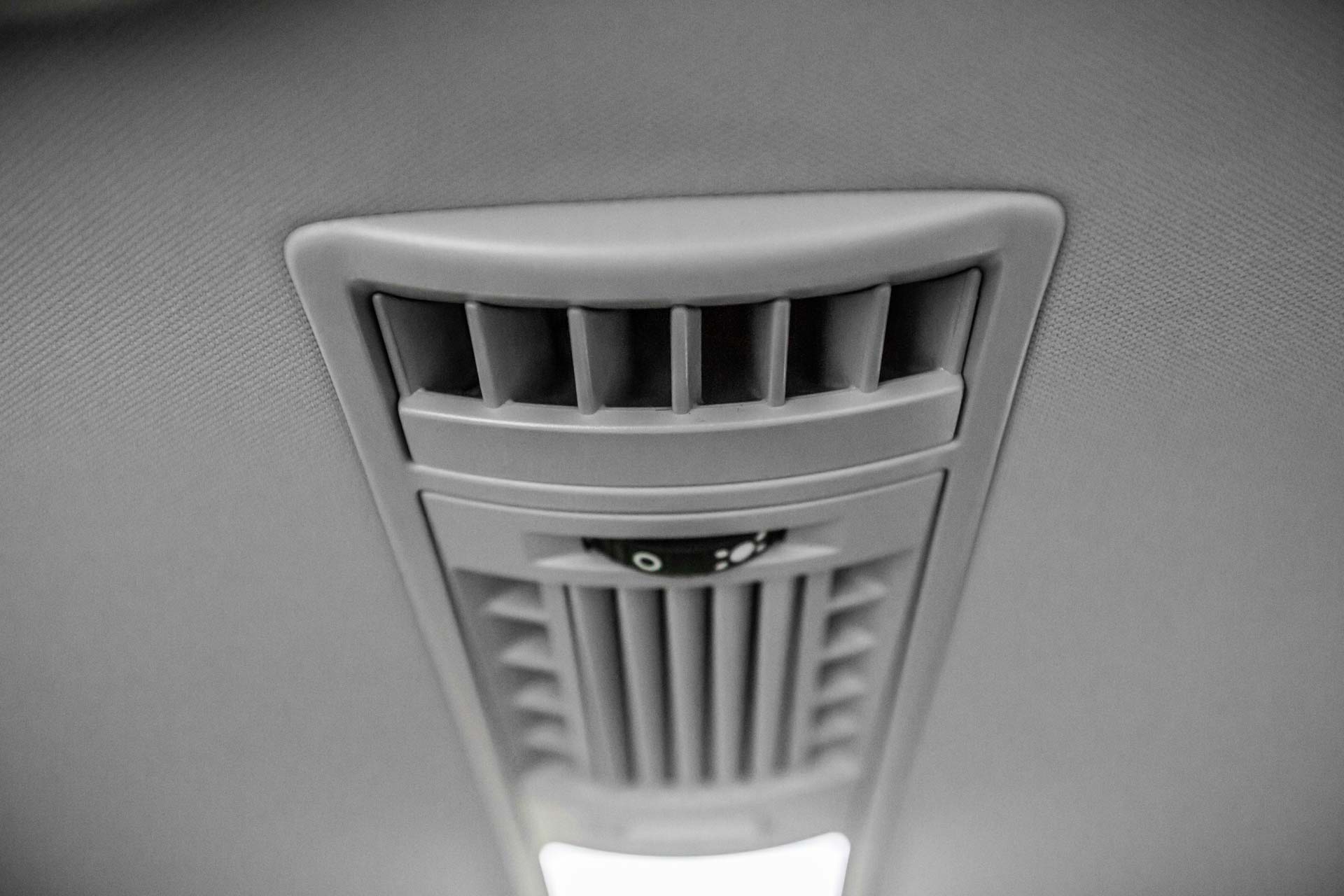 Фотография салонного зеркала Volkswagen Multivan T6